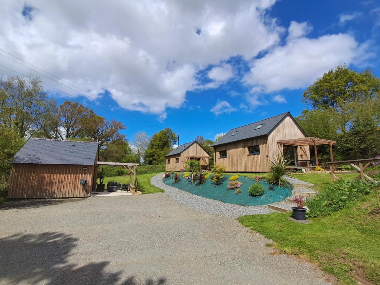 Chalets De Pont Cob Avec Spa Gouézec エクステリア 写真